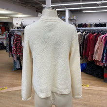 Load image into Gallery viewer, H&amp;M button cardi S
