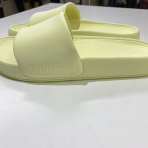 Lululemon slides NWOT 6