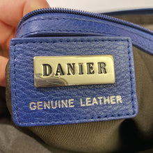 Load image into Gallery viewer, Danier crossbody
