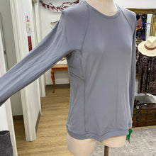 Load image into Gallery viewer, Lululemon long sleeve top 12
