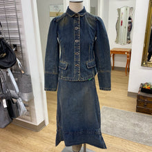 Load image into Gallery viewer, Gap vintage denim jacket S
