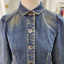 Load image into Gallery viewer, Gap vintage denim jacket S
