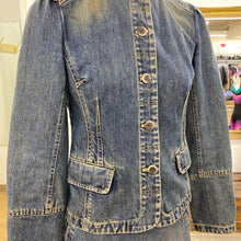 Load image into Gallery viewer, Gap vintage denim jacket S
