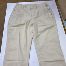 Load image into Gallery viewer, Gap Downtown Khaki pants NWT 10
