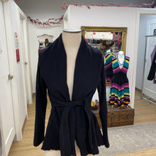Load image into Gallery viewer, Voila thick sweater jacket L
