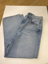 Load image into Gallery viewer, Second Yoga Chloe Straight Jeans 31 NWT
