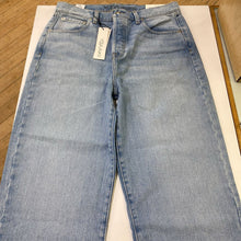 Load image into Gallery viewer, Second Yoga Chloe Straight Jeans 31 NWT
