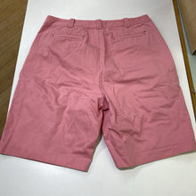 Load image into Gallery viewer, Lands End knee length shorts 12
