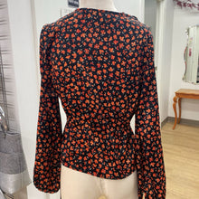 Load image into Gallery viewer, Mango satin floral top 6
