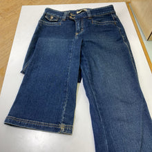 Load image into Gallery viewer, Lee boot cut jeans M
