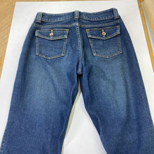 Load image into Gallery viewer, Lee boot cut jeans M
