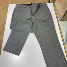 Load image into Gallery viewer, Banana Republic Modern Sloan pants NWT 12
