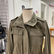 Load image into Gallery viewer, Garage cargo jacket XS
