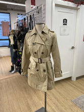 Load image into Gallery viewer, Banana Republic trench coat XSp
