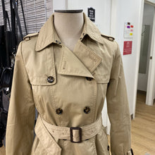 Load image into Gallery viewer, Banana Republic trench coat XSp
