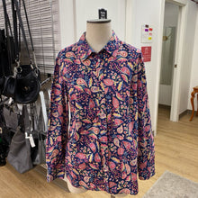 Load image into Gallery viewer, Talbots paisley button up L
