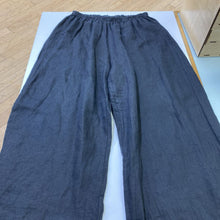 Load image into Gallery viewer, Bryn Walker pull on linen pants M
