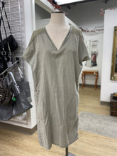 Load image into Gallery viewer, Wearables linen/cotton dress L
