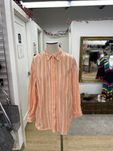 Load image into Gallery viewer, Dynamite striped button up top M
