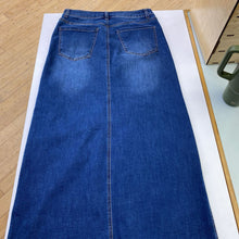 Load image into Gallery viewer, Oat denim skirt 8/29
