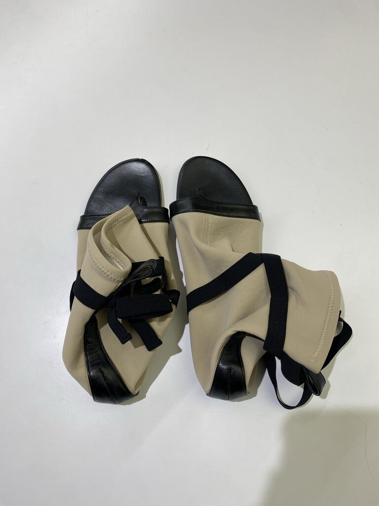 Jessica Bedard sandals (37, Canadian Designer))