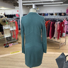 Load image into Gallery viewer, Lululemon long sweater XS
