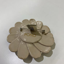 Load image into Gallery viewer, Pono Italy Lucite Flower Brooch
