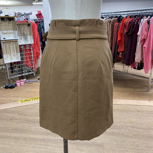 Banana Republic (outlet) pleated skirt 4p