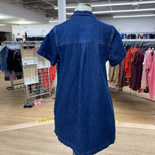 Load image into Gallery viewer, Gap denim shift dress Mp
