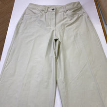 Load image into Gallery viewer, Lululemon wide leg cropped pants 29
