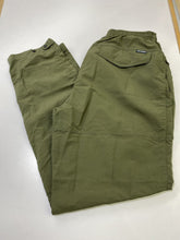 Load image into Gallery viewer, MEC Mountain Equipment Coop nylon pants M
