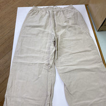 Load image into Gallery viewer, H&amp;M pull on pants M
