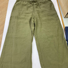 Load image into Gallery viewer, H&amp;M pull on pants M
