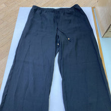 Load image into Gallery viewer, H&amp;M pull on pants M
