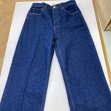 Load image into Gallery viewer, Denim Forum The Arlo High Rise Straight jeans 27
