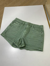 Load image into Gallery viewer, American Eagle Super High Rise Relaxed denim shorts 4
