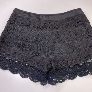 Sans Souci lace shorts M