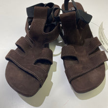 Load image into Gallery viewer, Arche suede sandals 39
