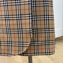 Load image into Gallery viewer, Burberry&#39;s vintage plaid skirt 12
