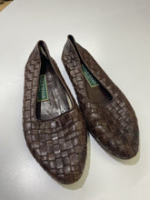 Load image into Gallery viewer, Cole Haan vintage woven leather shoes 6.5
