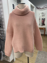 Load image into Gallery viewer, Zara chunky knit sweater S
