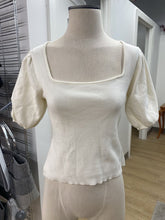 Load image into Gallery viewer, Oak &amp; Fort puff sleeves knit top S
