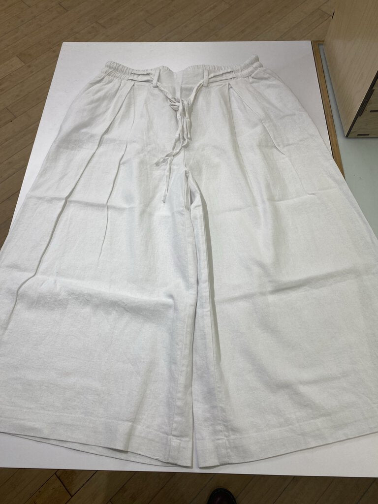 Charlie Paige linen blend wide leg capris S