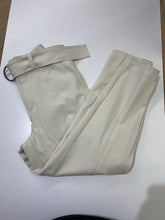 Load image into Gallery viewer, Banana Republic belted cargo pants 4
