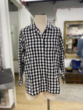 Load image into Gallery viewer, Talbots cotton/linen gingham top S
