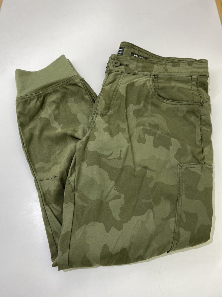 Prana camo pants 12