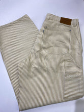 Load image into Gallery viewer, Levi&#39;s striped jeans 30
