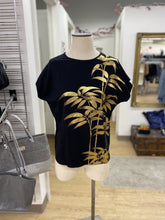 Load image into Gallery viewer, The Metropolitan Museum Of Art gold foil tee L
