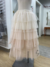 Load image into Gallery viewer, Wicked x Paul Tazewell ombre tulle skirt M
