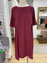 Load image into Gallery viewer, Jennifer Glasgow dress S NWT
